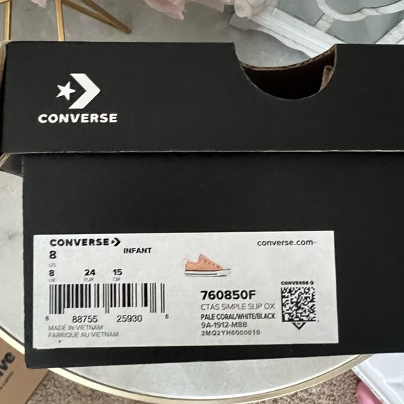 Converse Velcro Tongue Coral Slip On, toddler size 8 - Picture 4 of 4
